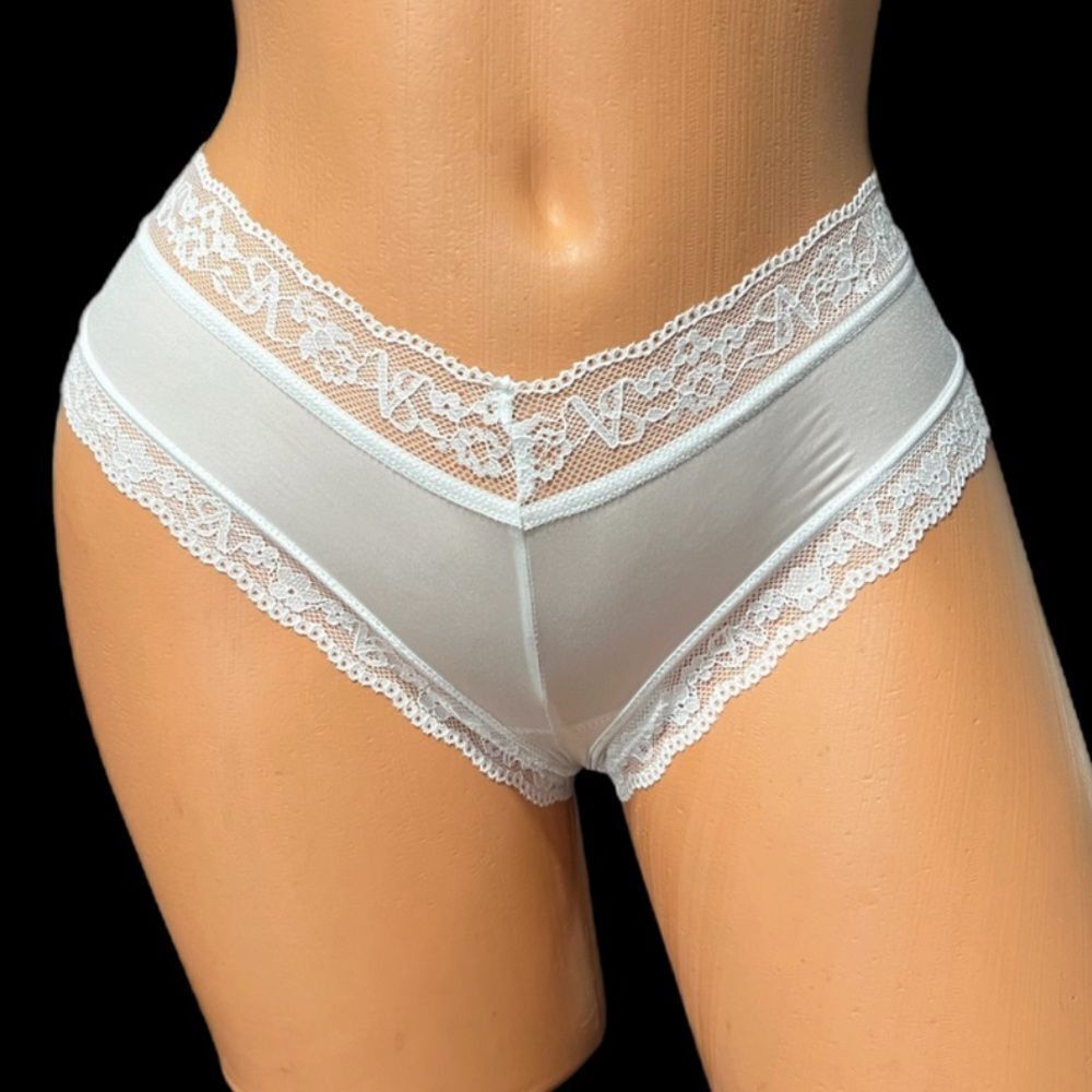 Victoria’s Secret Supersoft Satiny Lace trim cheeky panty White Small - Picture 2 of 4